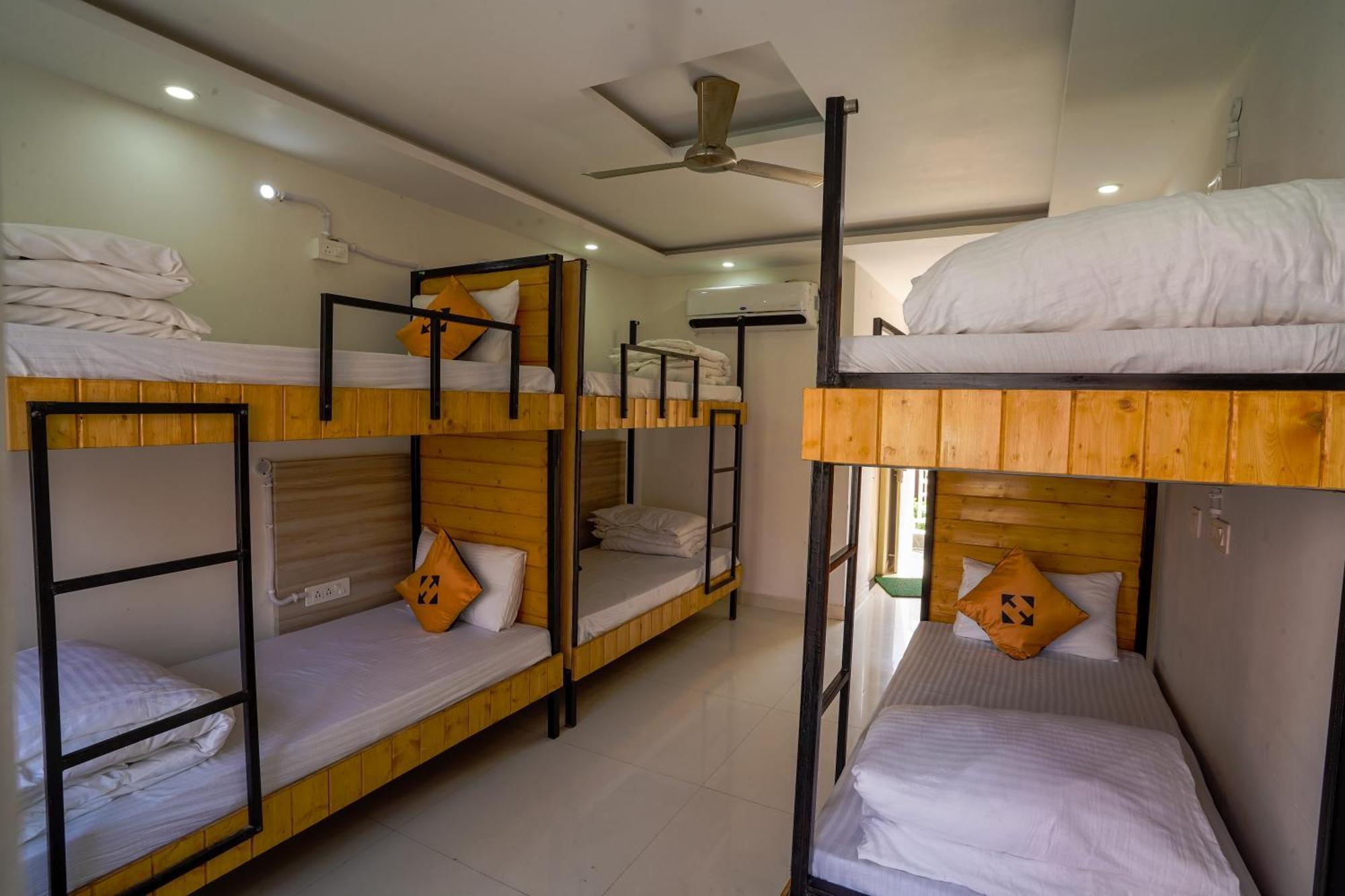 Hide-In Rishikesh, Laxman Jhula Hostel Eksteriør bilde
