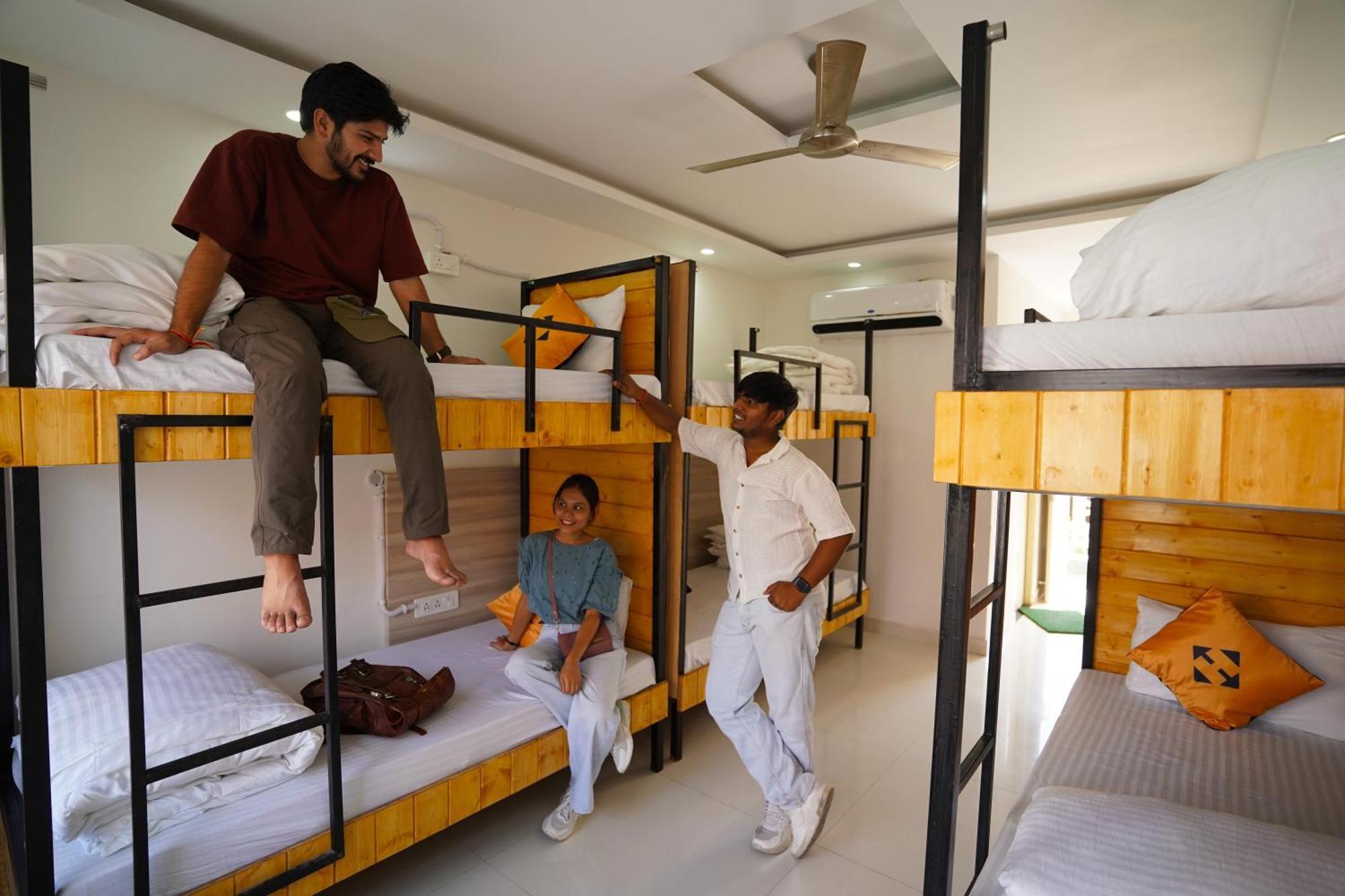 Hide-In Rishikesh, Laxman Jhula Hostel Eksteriør bilde